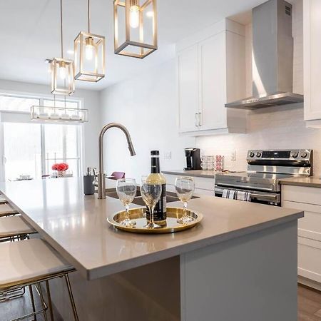 Luxury Niagara 3 Bdr Townhouse /Garage Apartment Ngoại thất bức ảnh