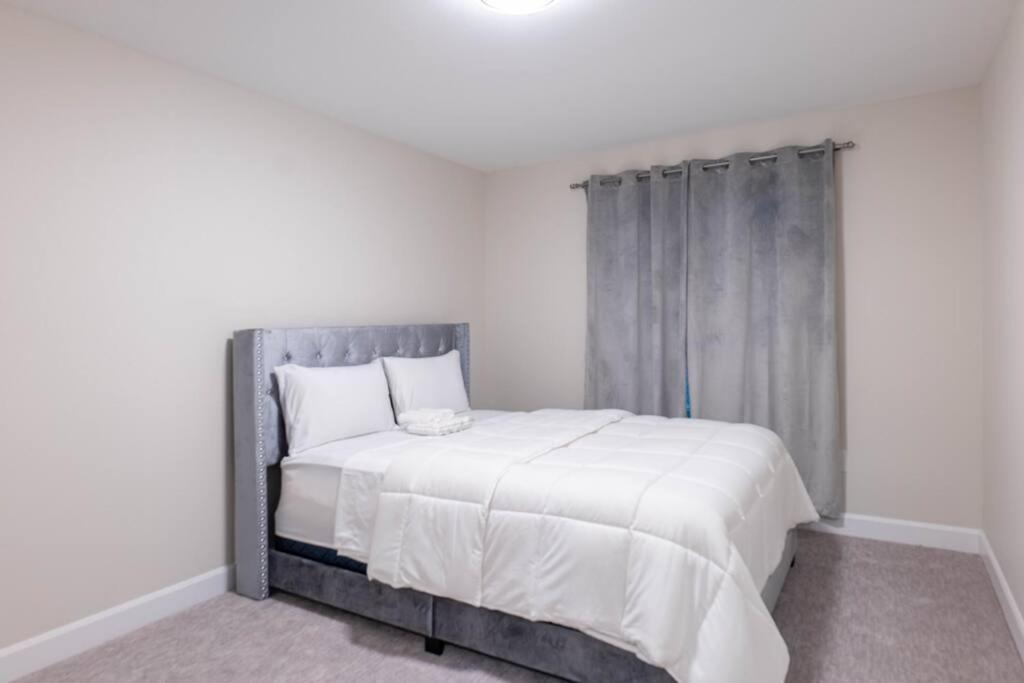 Luxury Niagara 3 Bdr Townhouse /Garage Apartment Ngoại thất bức ảnh
