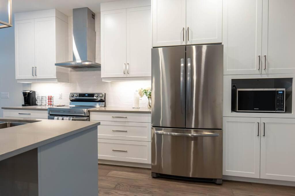 Luxury Niagara 3 Bdr Townhouse /Garage Apartment Ngoại thất bức ảnh