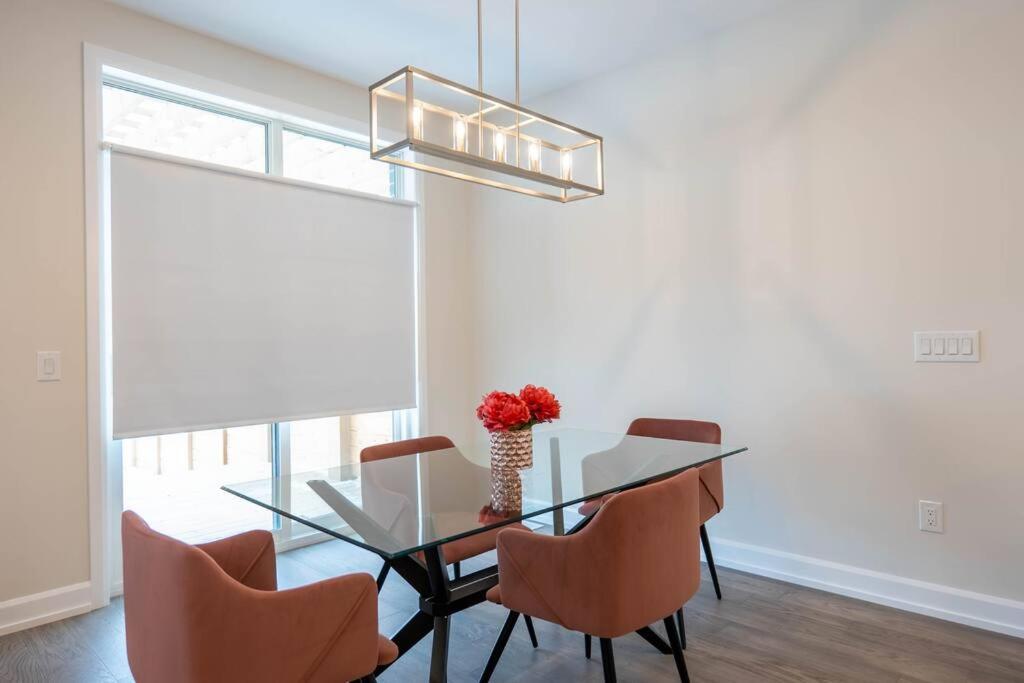 Luxury Niagara 3 Bdr Townhouse /Garage Apartment Ngoại thất bức ảnh