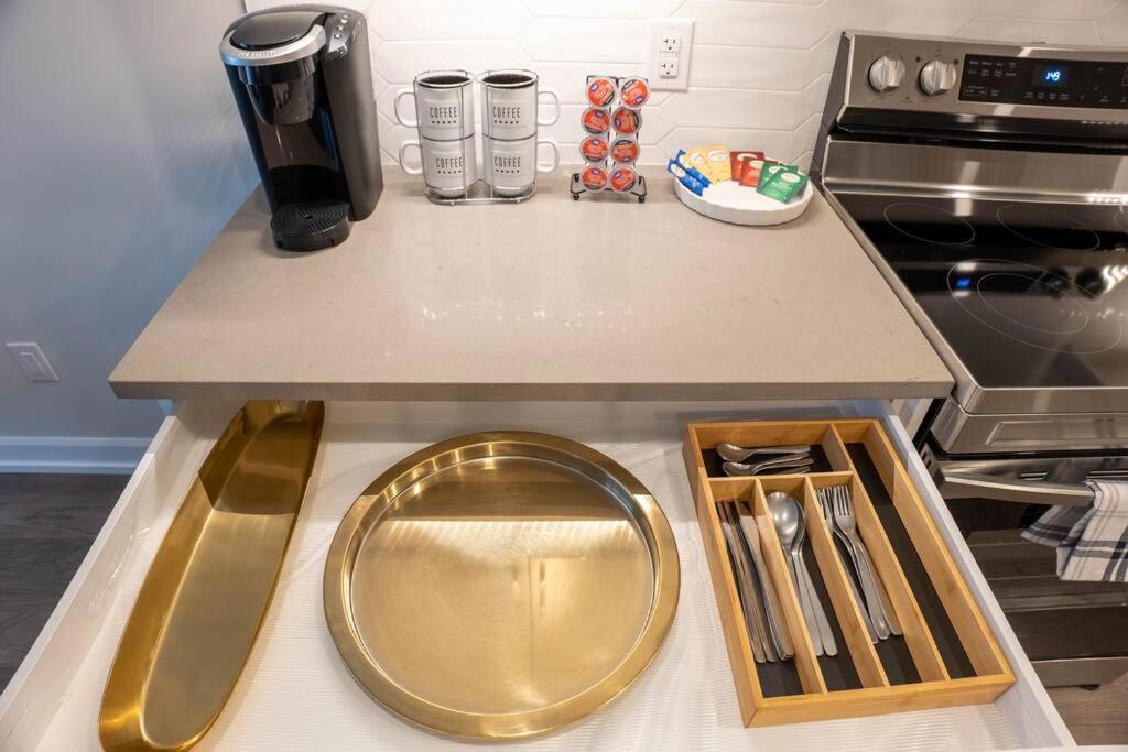 Luxury Niagara 3 Bdr Townhouse /Garage Apartment Ngoại thất bức ảnh